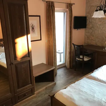 Restaurant Mala Banda Hotell *