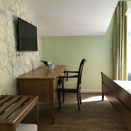 Restaurant Mala Banda Hotell *